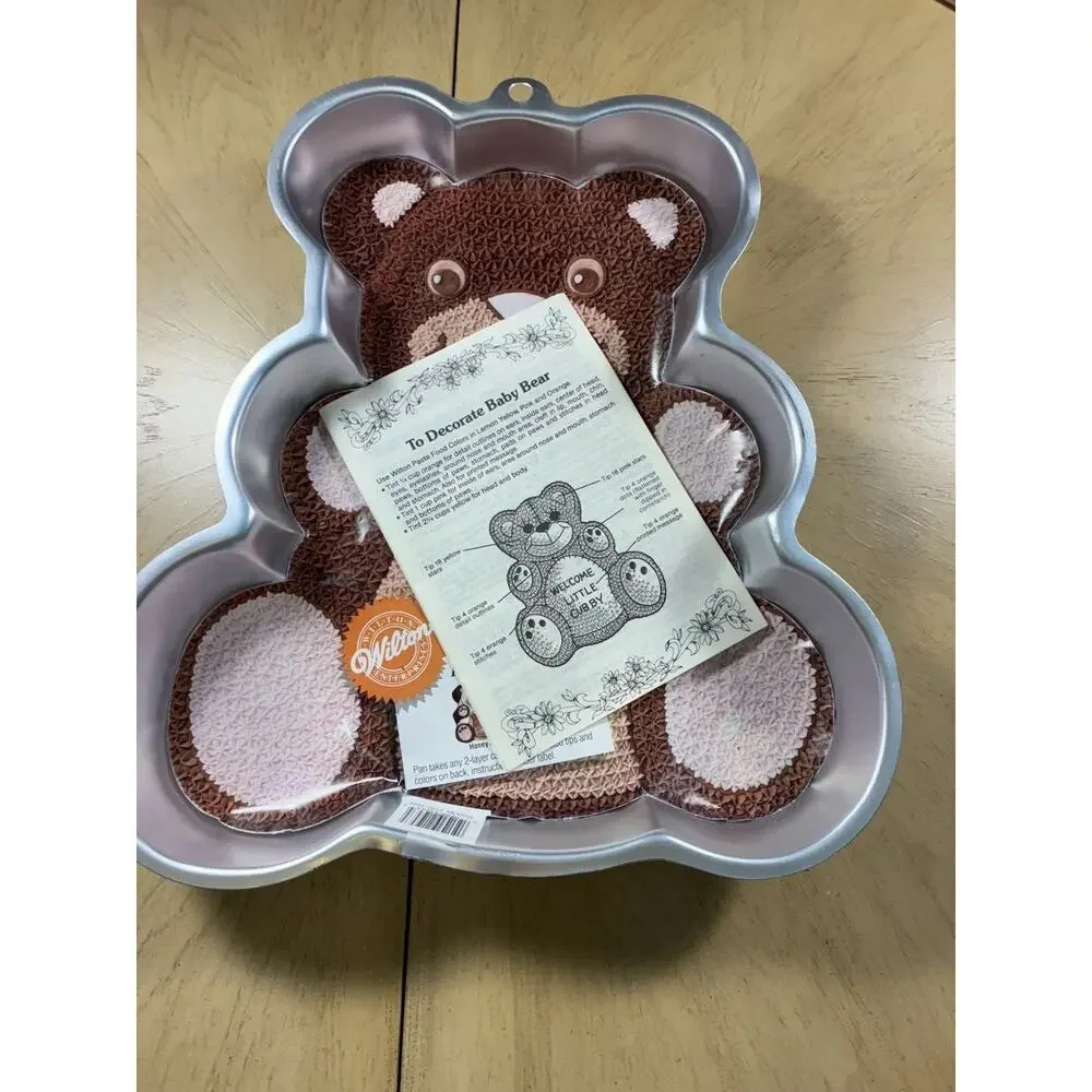 NEW 80s Aluminum Teddy Bear Cake Pan Bear Shaped Baking Molds & Booklet 1982 Vtg